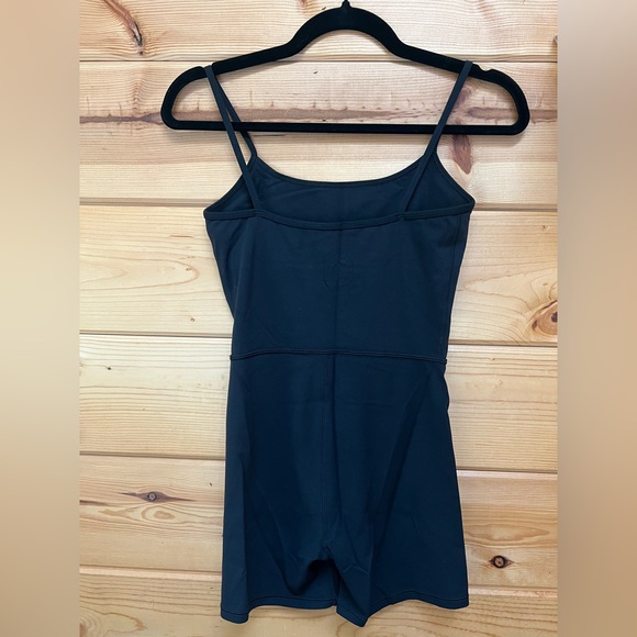 Vuori Women’s AllTheFeels Black Onsie - Picture 2 of 4